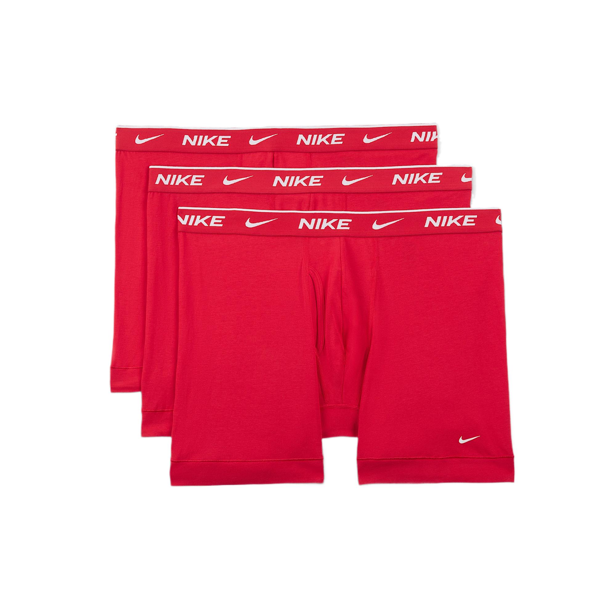 Nike Трусы мужские 3 шт University Red/White
Nike Трусы мужские 3 шт University Red/White