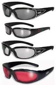 Четыре пары женских солнцезащитных очков: две пары очков Marilyn-3 (одна с тонированными линзами, другая с прозрачными), а также две пары очков Chicago с зеркальными и красными линзами Global Vision, Black
Четыре пары женских солнцезащитных очков: две пары очков Marilyn-3 (одна с тонированными линзами, другая с прозрачными), а также две пары очков Chicago с зеркальными и красными линзами Global Vision, Black