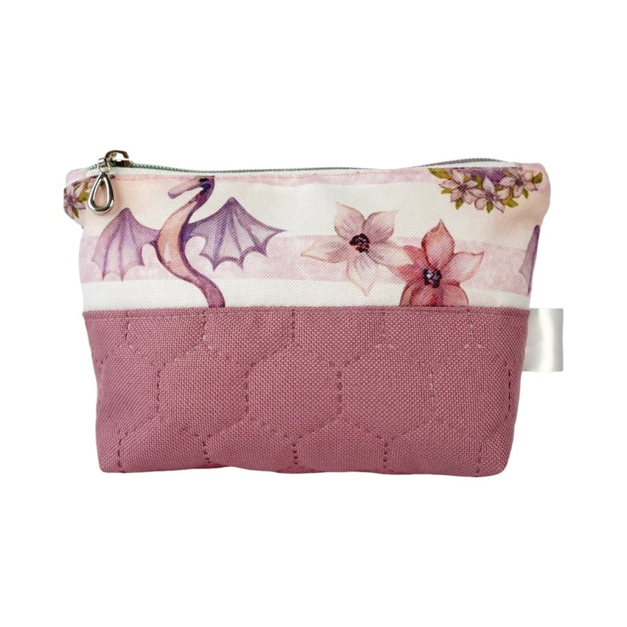 Детская косметичка Smoczy Mix Szycie z pasją
Детская косметичка Smoczy Mix Szycie z pasją