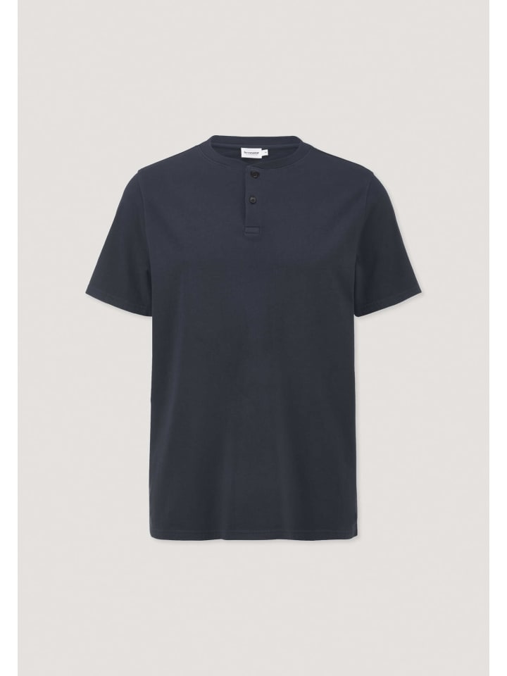 Темно-синяя рубашка Hessnatur
Темно-синяя рубашка Hessnatur