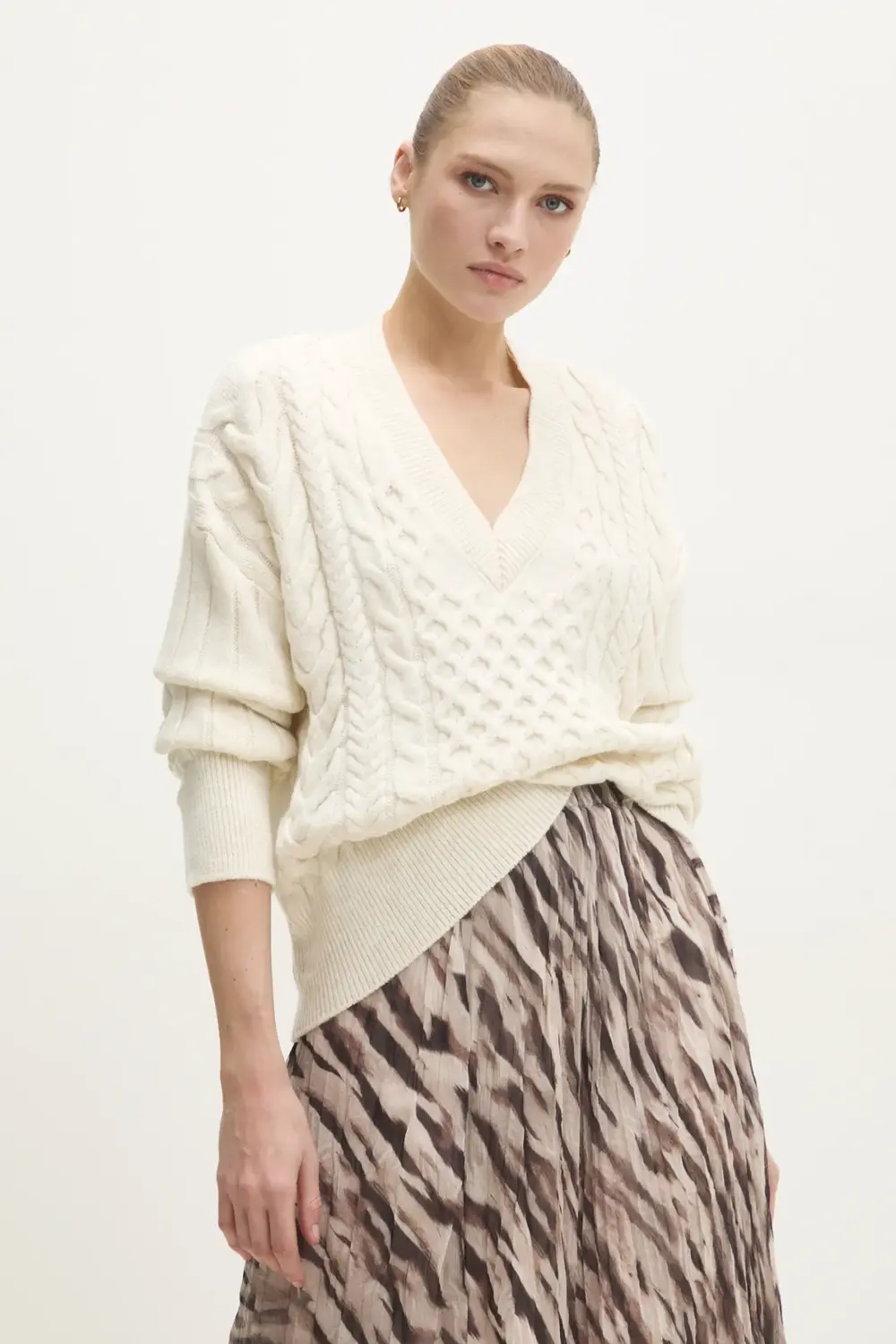 Свитер Answear Lab, бежевый
Свитер Answear Lab, бежевый