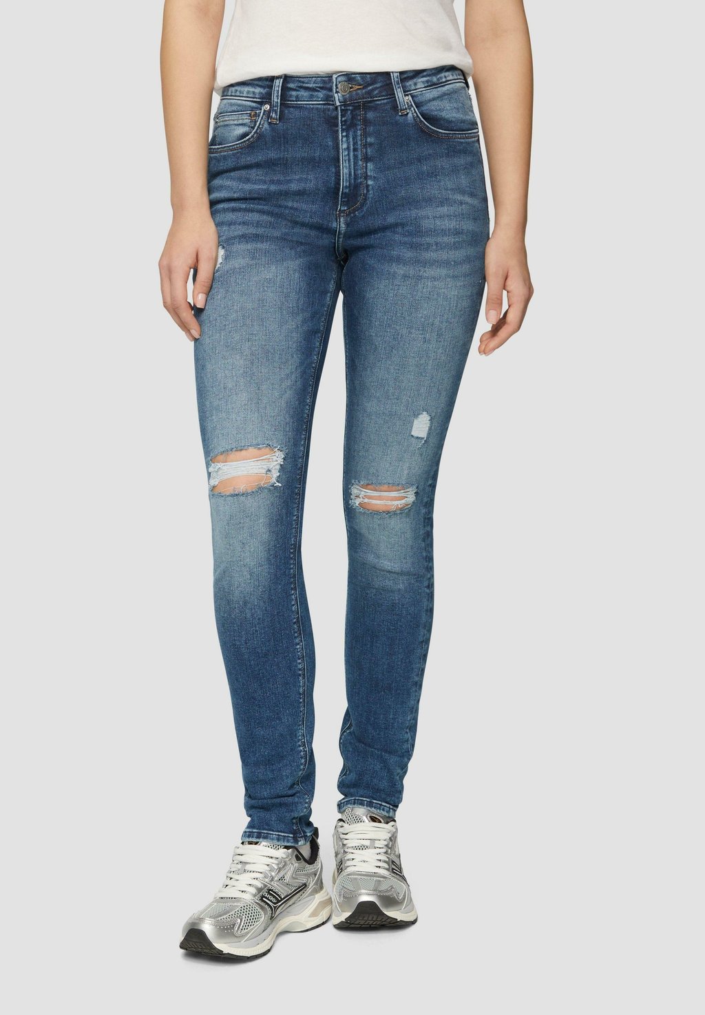 Джинсы скинни SADIE SKINNY LEG QS, деним
Джинсы скинни SADIE SKINNY LEG QS, деним