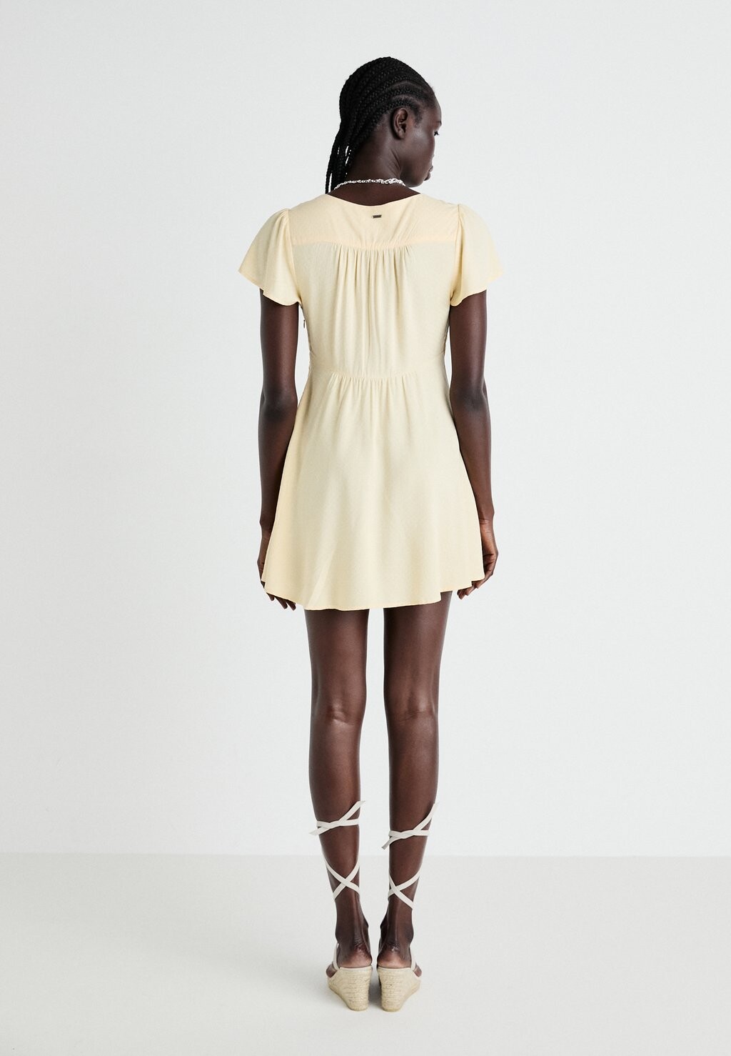 Повседневное платье NANI Pepe Jeans, светло-желтый
Повседневное платье NANI Pepe Jeans, светло-желтый