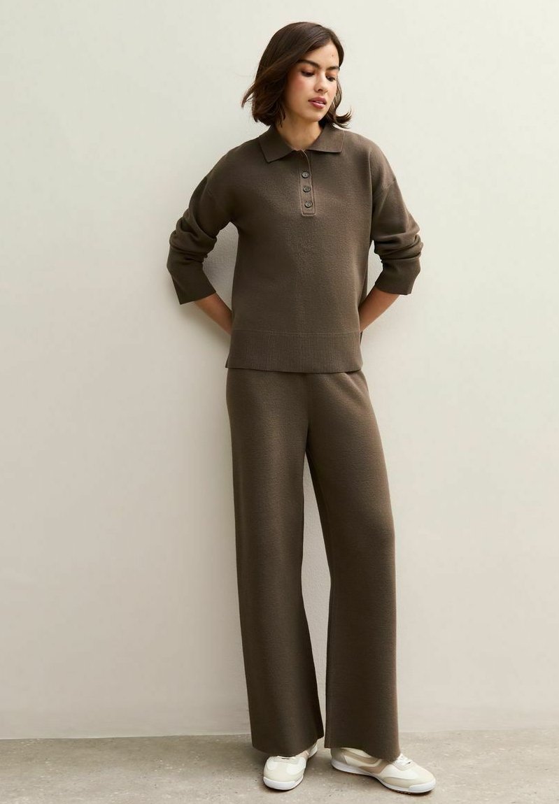 Брюки New Look WIDE LEG COMPACT, Mink/Light Brown
Брюки New Look WIDE LEG COMPACT, Mink/Light Brown