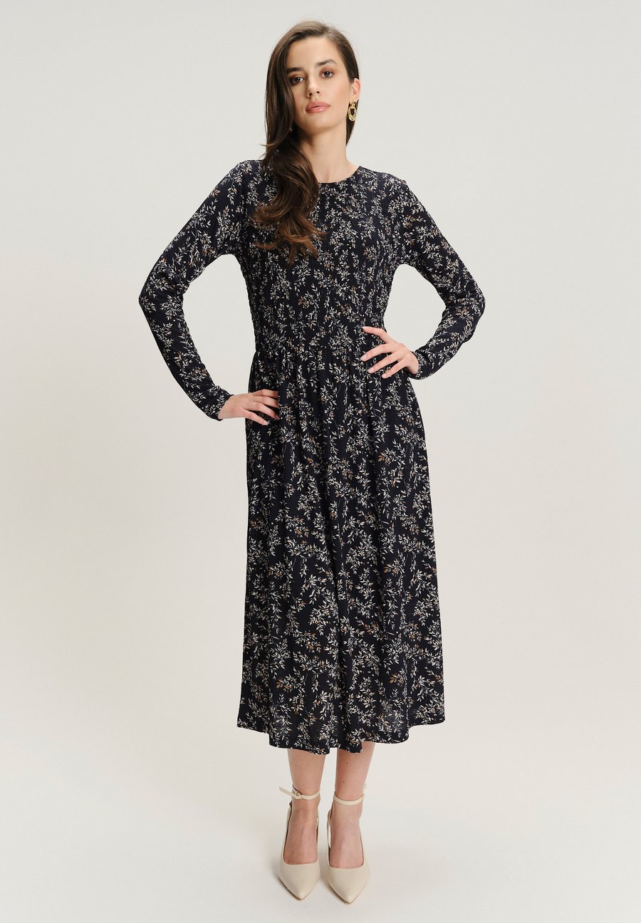 Платье Greenpoint Day dress, Print/Black
Платье Greenpoint Day dress, Print/Black