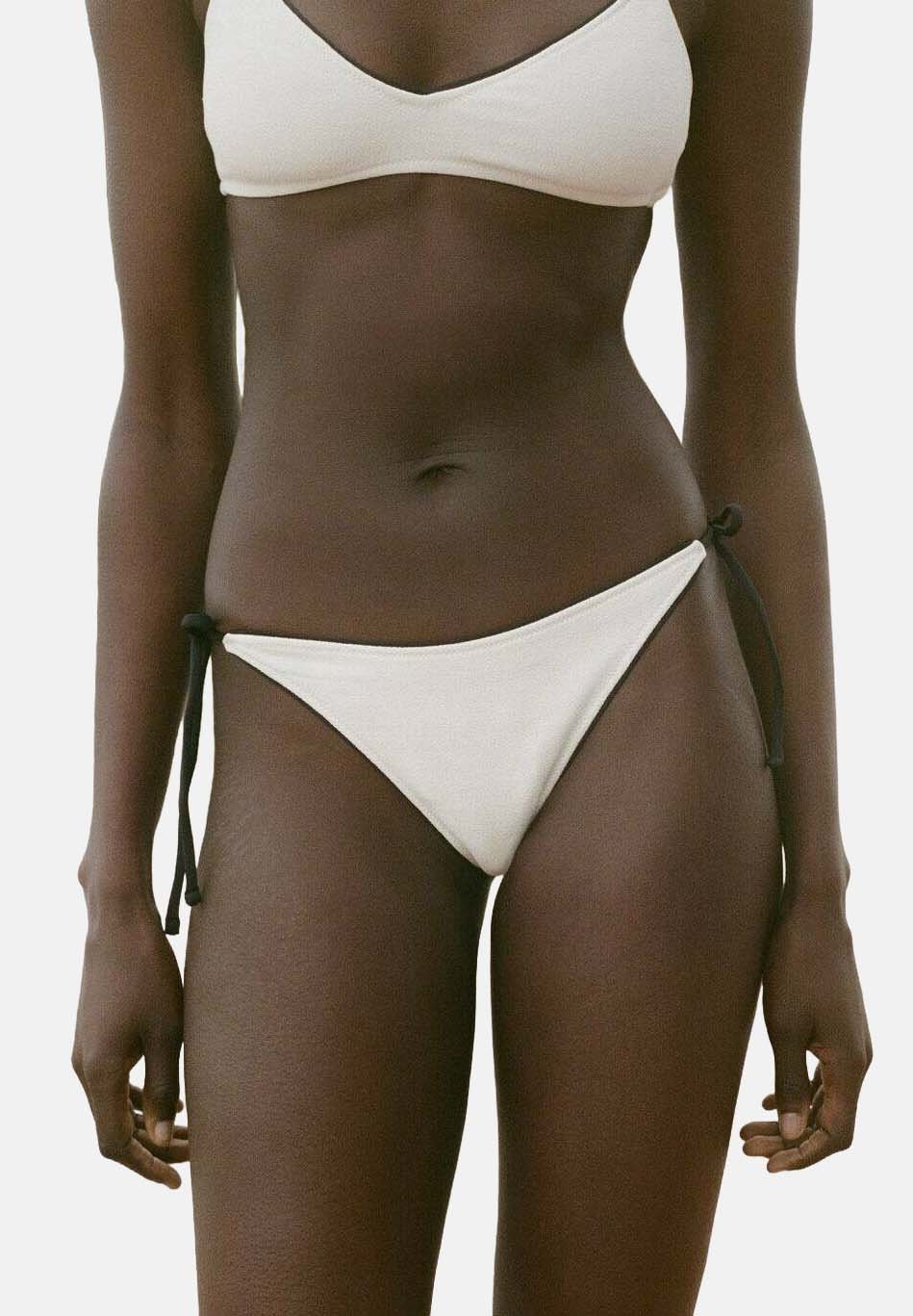 Плавки бикини FARO Mango, слоновая кость 
Плавки бикини FARO Mango, слоновая кость