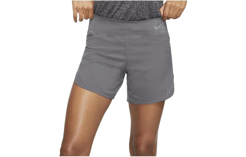 Повседневные шорты женские серые Nike
Повседневные шорты женские серые Nike
