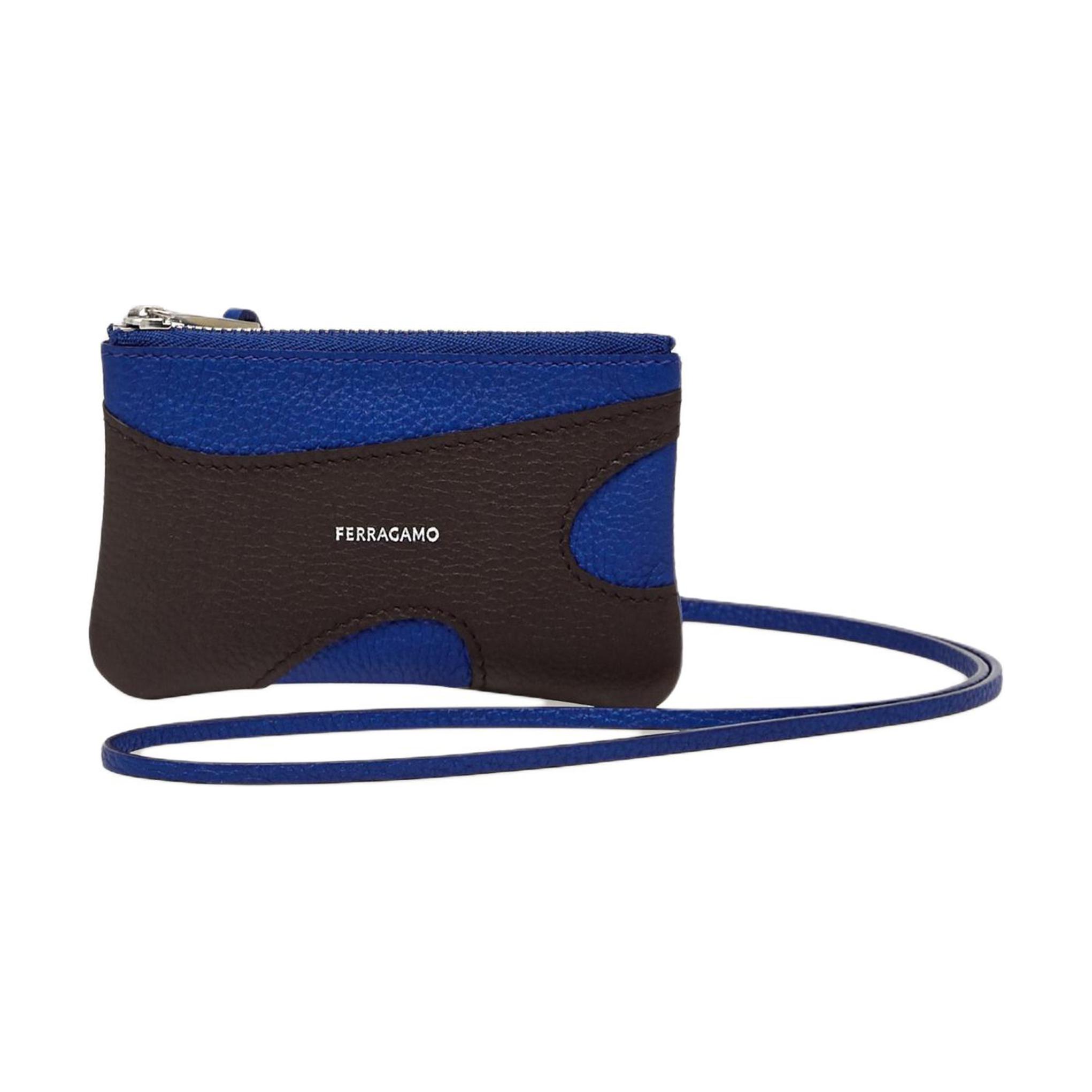 Ferragamo Мужской держатель для карт из кованой телячьей кожи, черно-синий
Ferragamo Мужской держатель для карт из кованой телячьей кожи, черно-синий