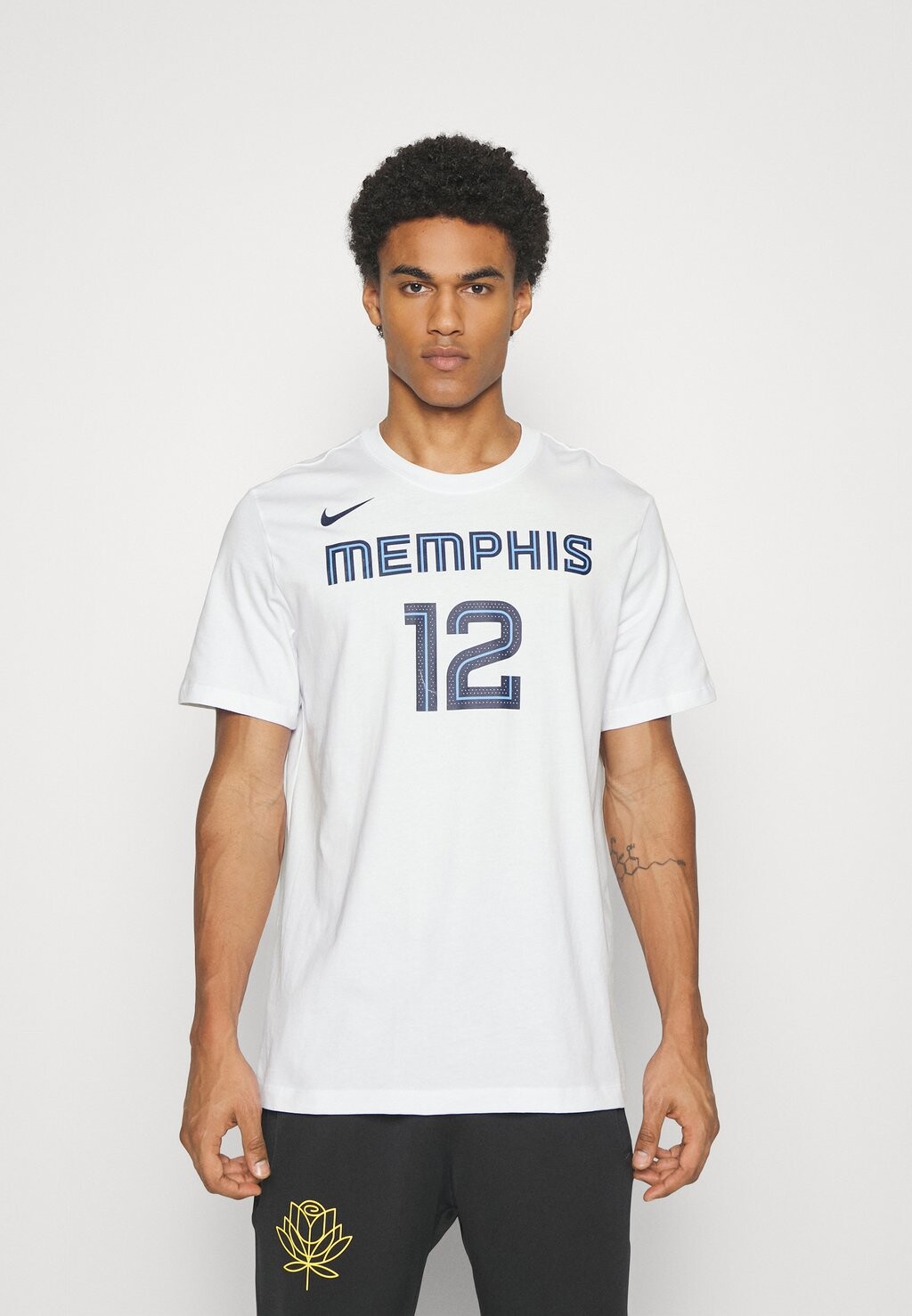Спортивная футболка Nike NBA JA MORANT MEMPHIS GRIZZLIES NAME & NUMBER TEE, цвет White
Спортивная футболка Nike NBA JA MORANT MEMPHIS GRIZZLIES NAME & NUMBER TEE, цвет White