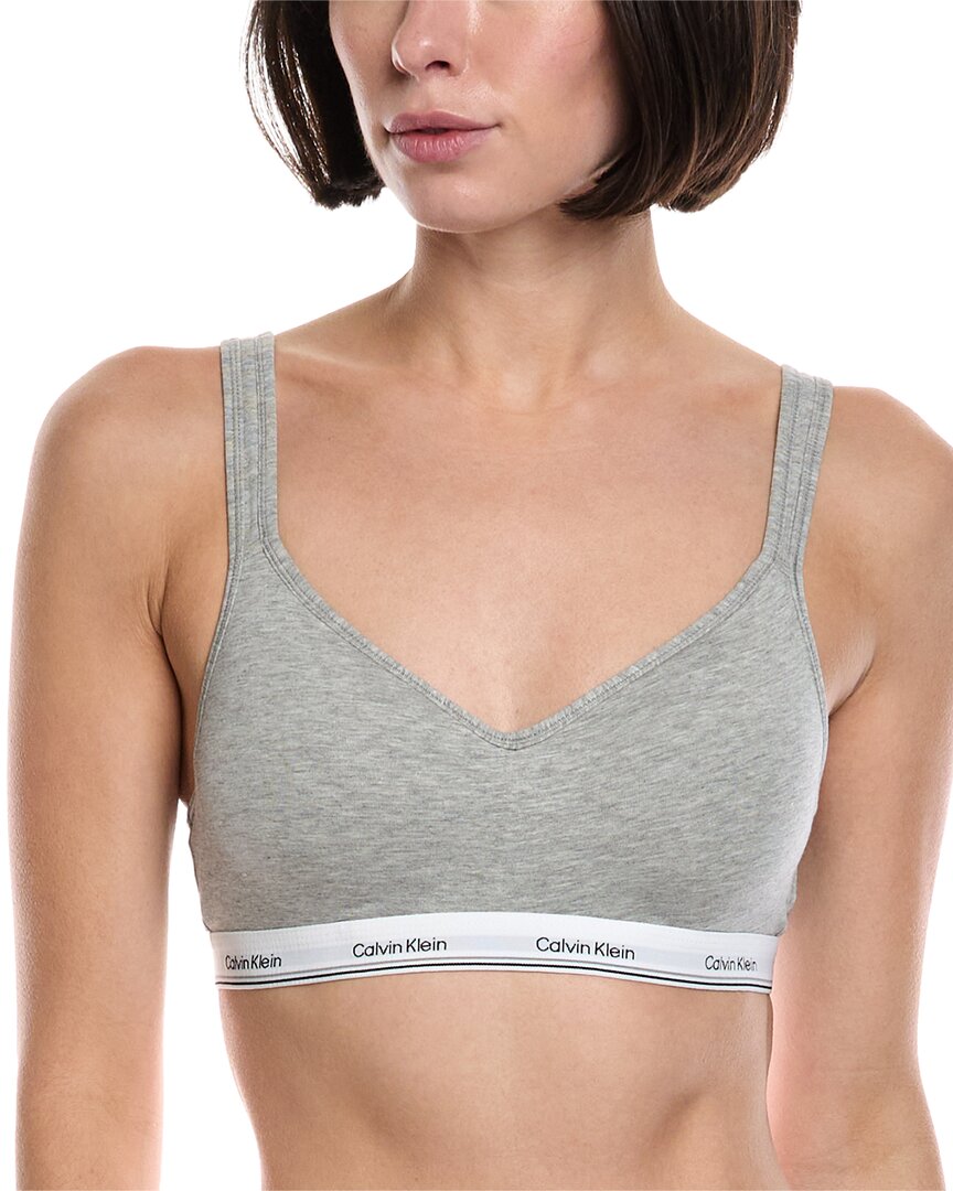 Бюстгальтер Calvin Klein без косточек с подкладкой, серый
Бюстгальтер Calvin Klein без косточек с подкладкой, серый