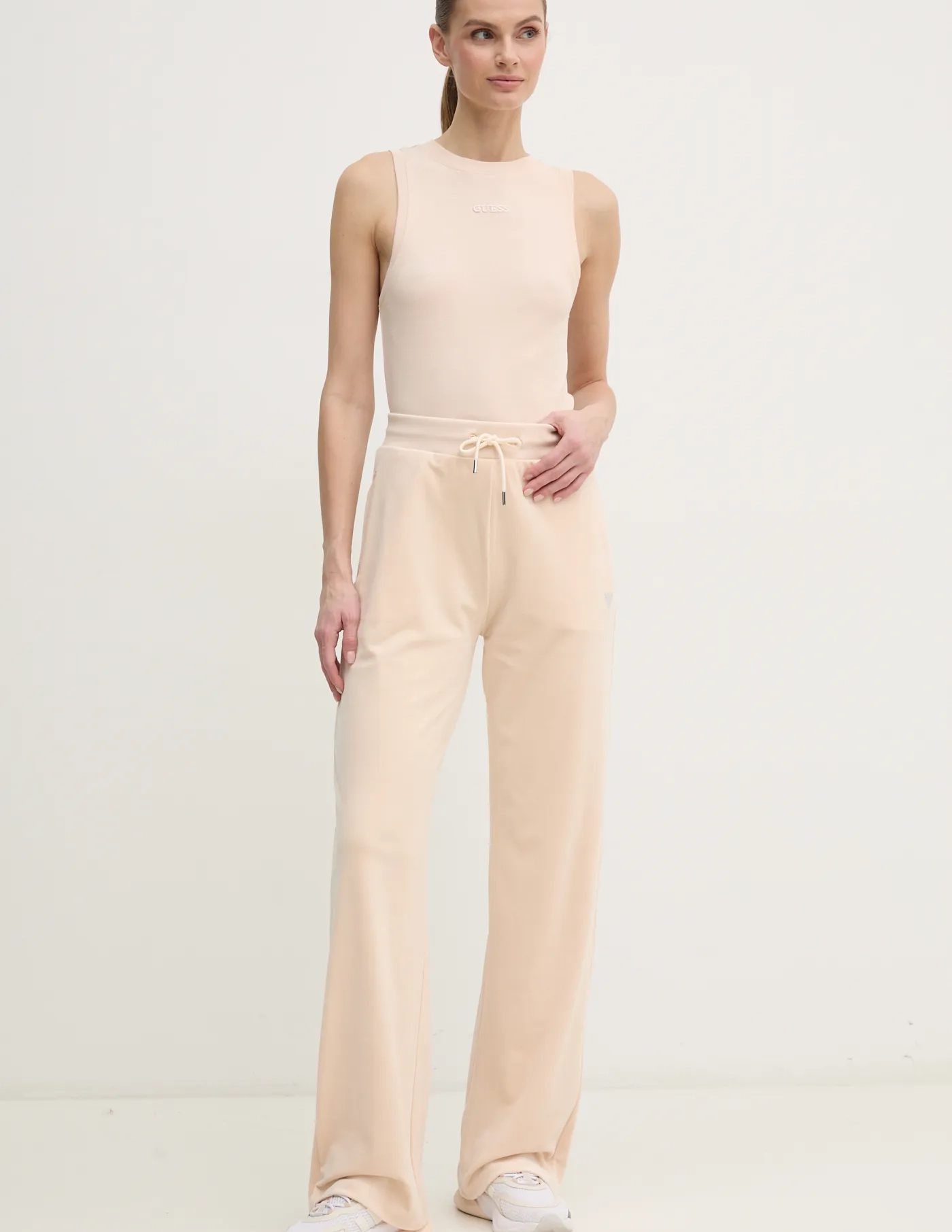 Хлопковый топ GELSEY Guess, бежевый
Хлопковый топ GELSEY Guess, бежевый