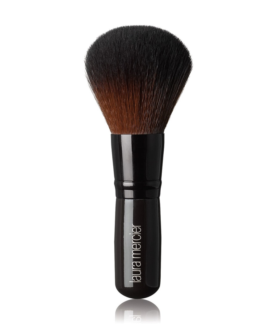Кисть для пудры LAURA MERCIER Bronzer Brush, 1 шт.
Кисть для пудры LAURA MERCIER Bronzer Brush, 1 шт.