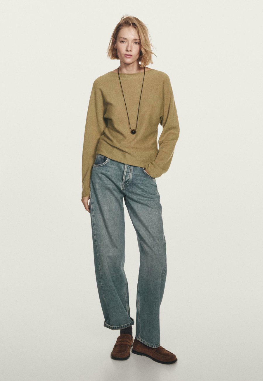 Джемпер Massimo Dutti BOAT NECK WITH RAGLAN SLEEVE, Khaki
Джемпер Massimo Dutti BOAT NECK WITH RAGLAN SLEEVE, Khaki