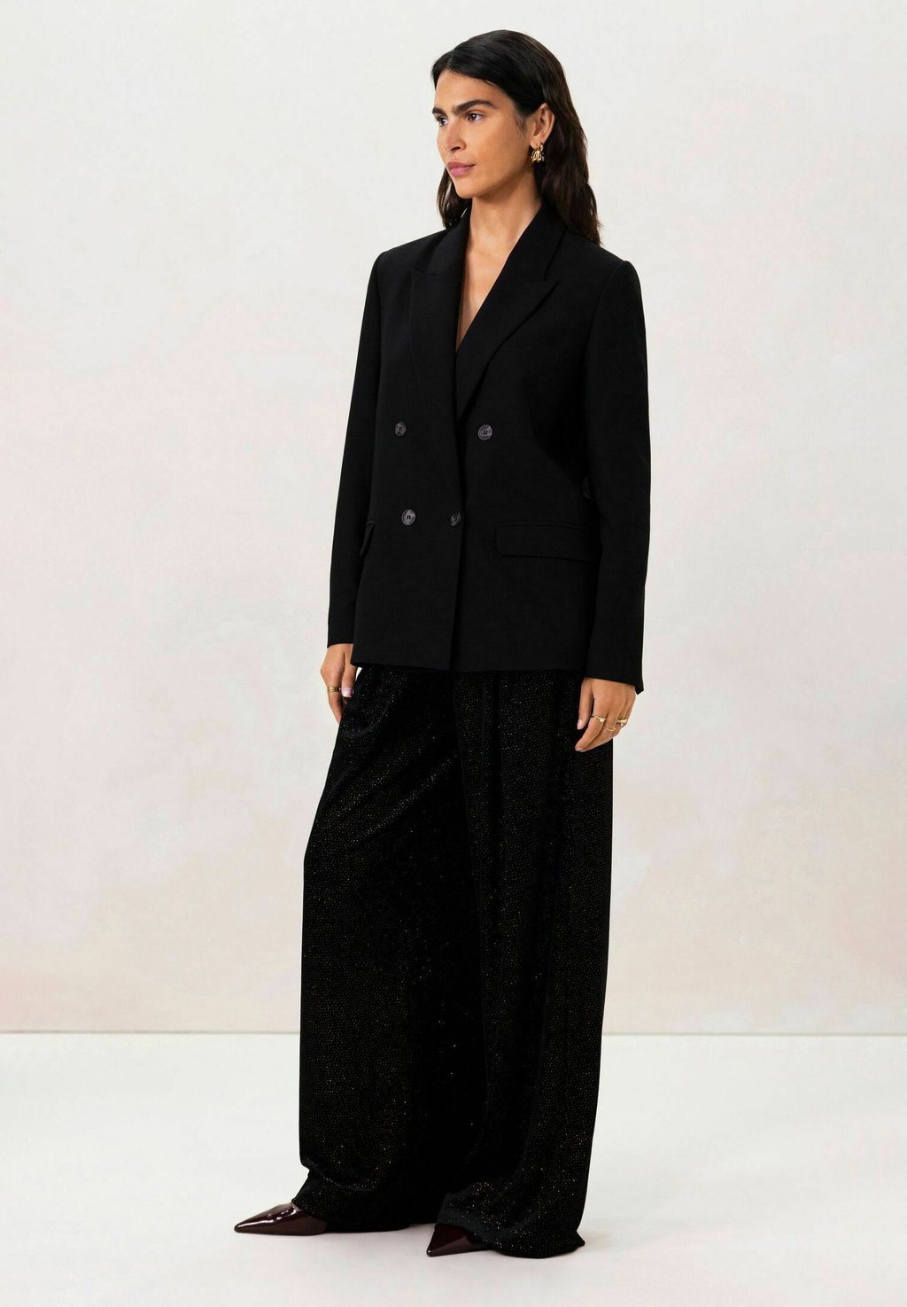 Брюки MIT GLITZER Sissy-Boy, черный
Брюки MIT GLITZER Sissy-Boy, черный