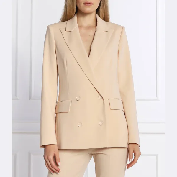 Элегантный жакет прямого кроя Patrizia Pepe, бежевый
Элегантный жакет прямого кроя Patrizia Pepe, бежевый