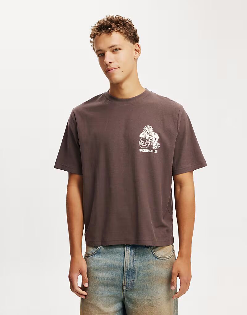 Футболка Cotton:On укороченного кроя с графическим принтом коричневого цвета
Футболка Cotton:On укороченного кроя с графическим принтом коричневого цвета