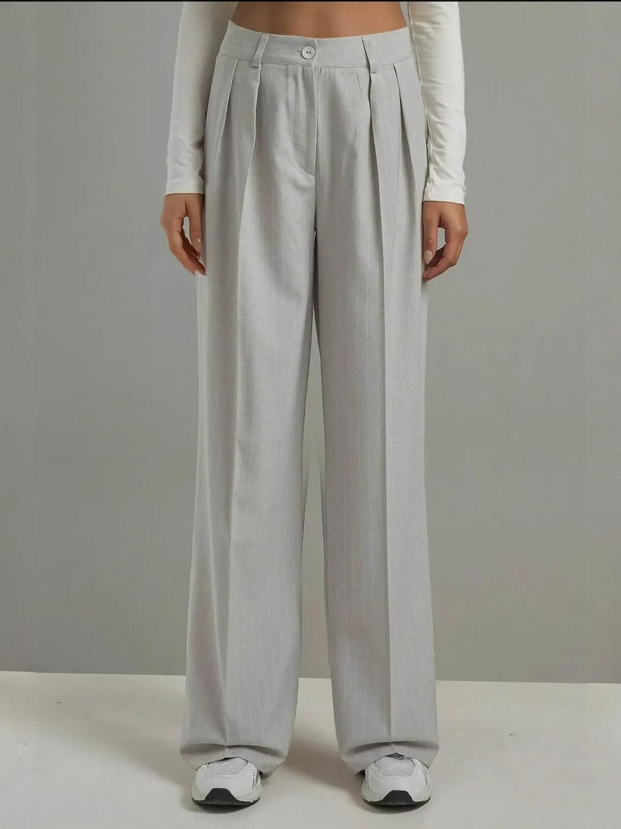 Широкие брюки со складками Hiccup, светло-серый
Широкие брюки со складками Hiccup, светло-серый