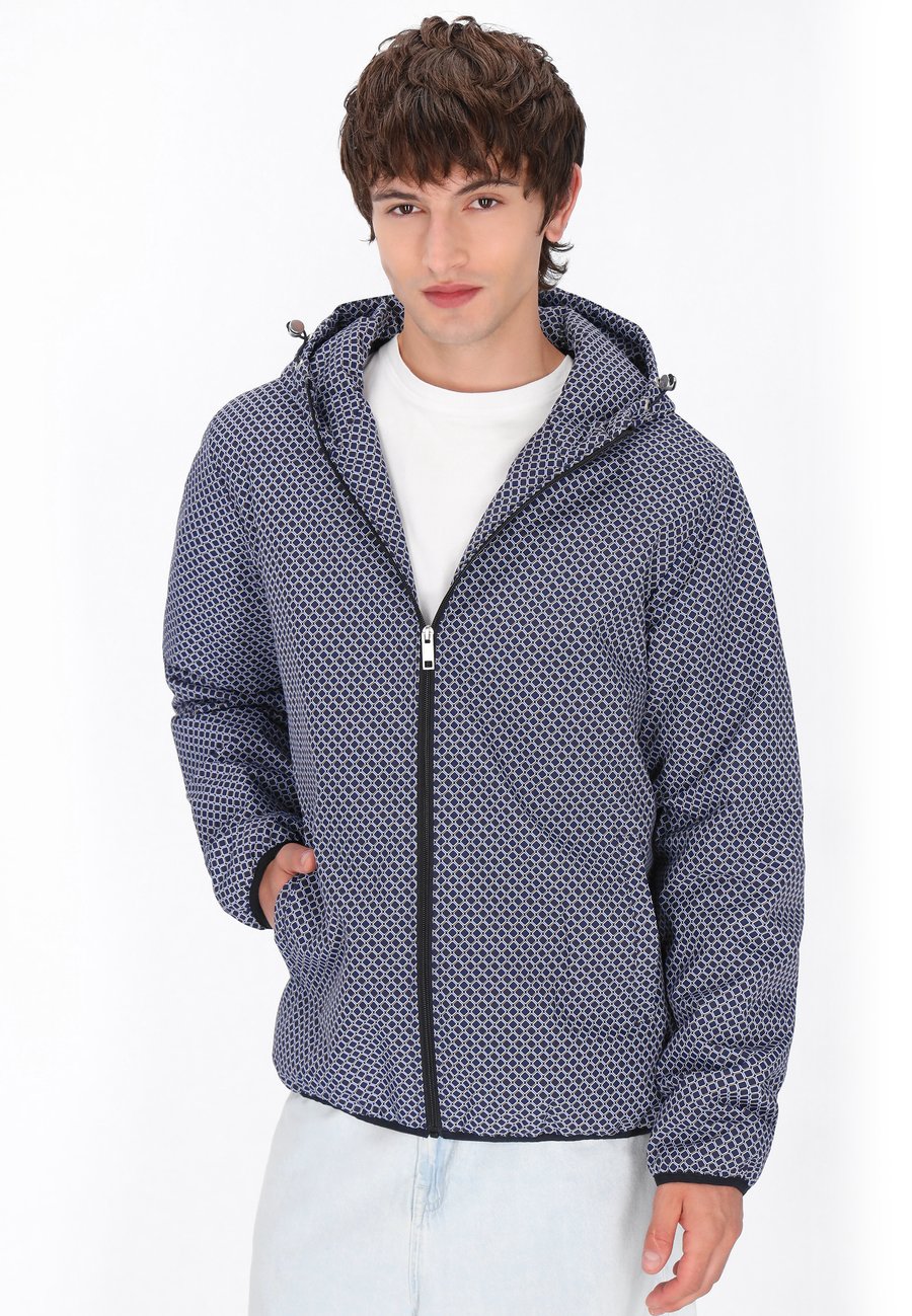 Куртка Mo Light jacket, Navy Multicolor/Dark Blue
Куртка Mo Light jacket, Navy Multicolor/Dark Blue