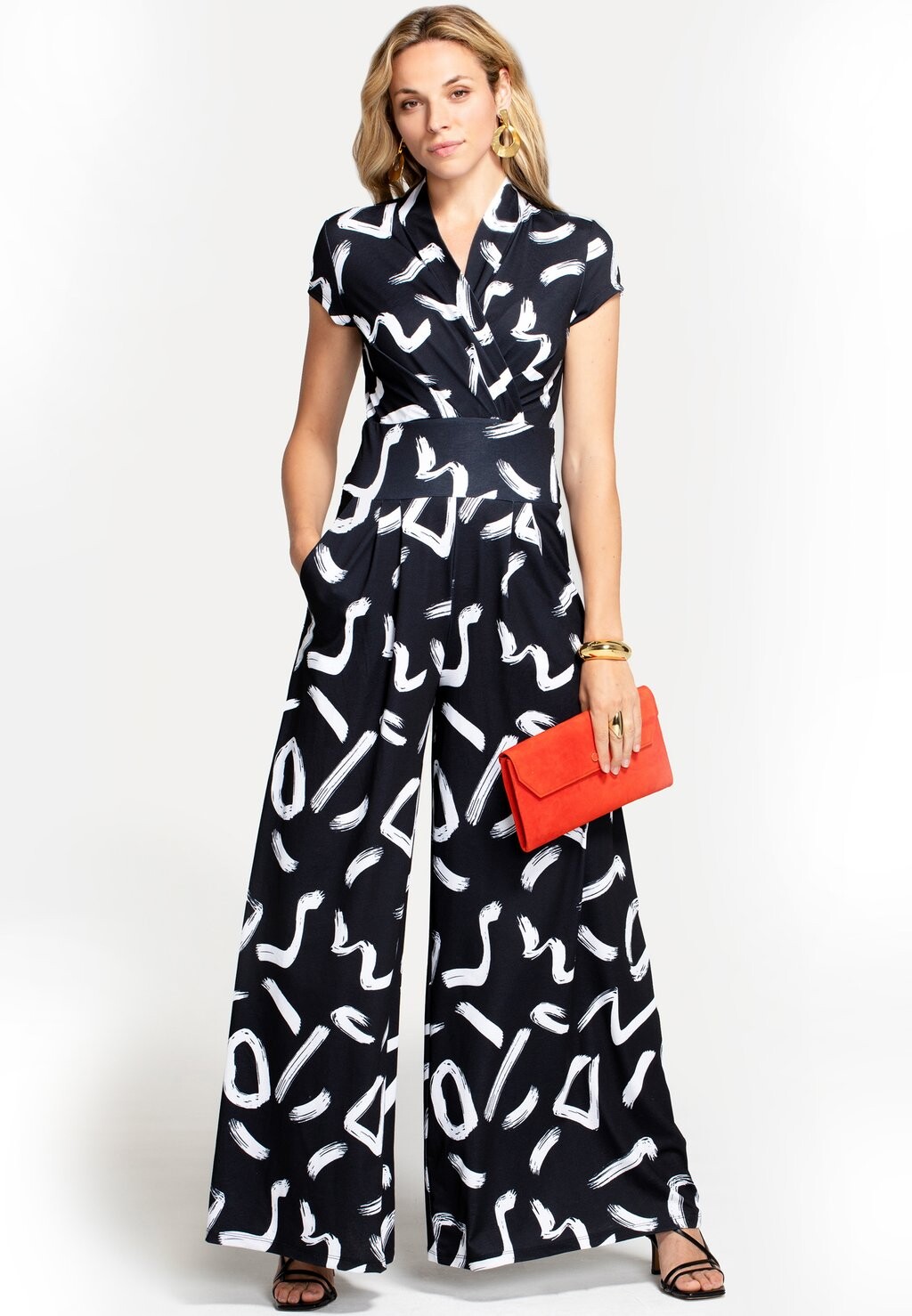 Комбинезон HotSquash, черный
Комбинезон HotSquash, черный