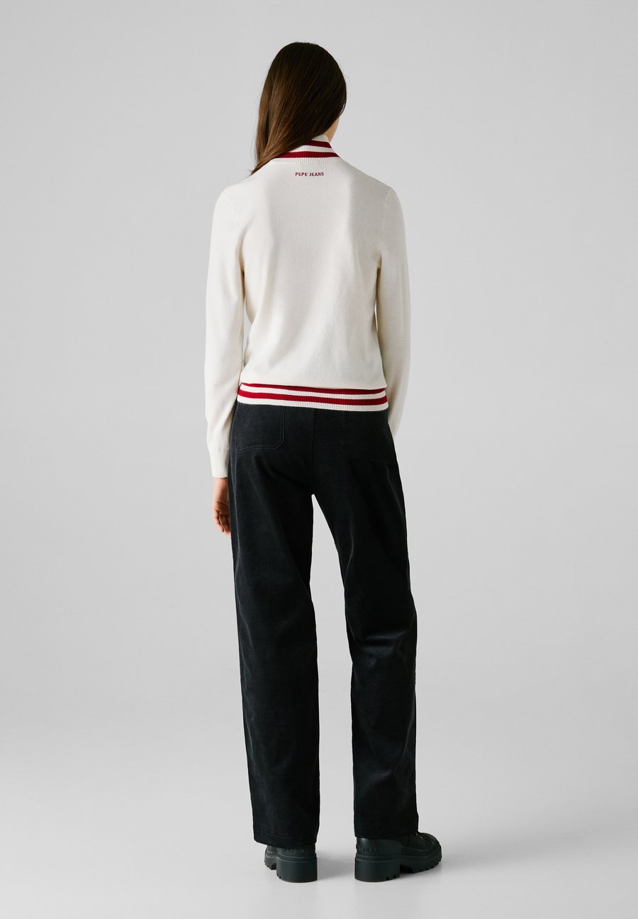 Джемпер Red Bull Racing x Pepe Jeans RBR , Mousse/Off-White
Джемпер Red Bull Racing x Pepe Jeans RBR , Mousse/Off-White