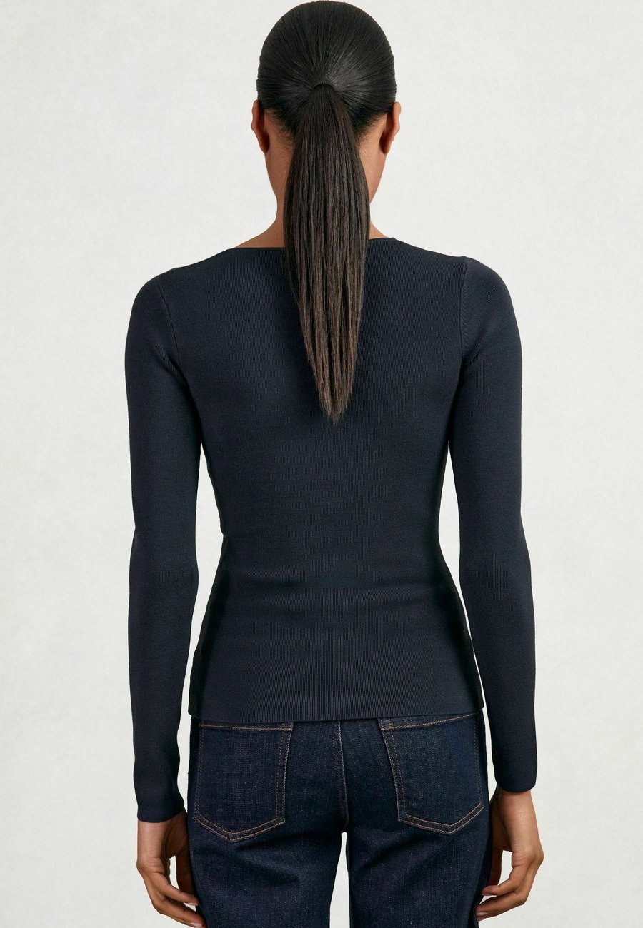 Джемпер Reiss Jumper, Navy/Blue
Джемпер Reiss Jumper, Navy/Blue