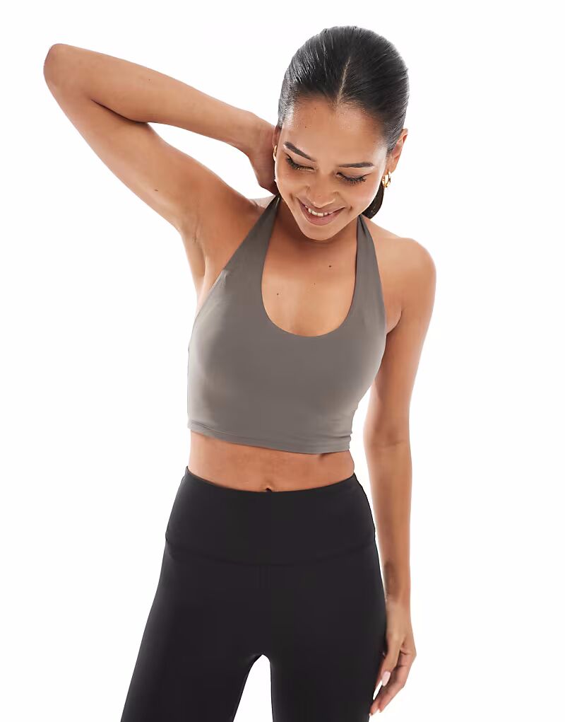 Спортивный бюстгальтер Agon Halterneck цвета хаки
Спортивный бюстгальтер Agon Halterneck цвета хаки