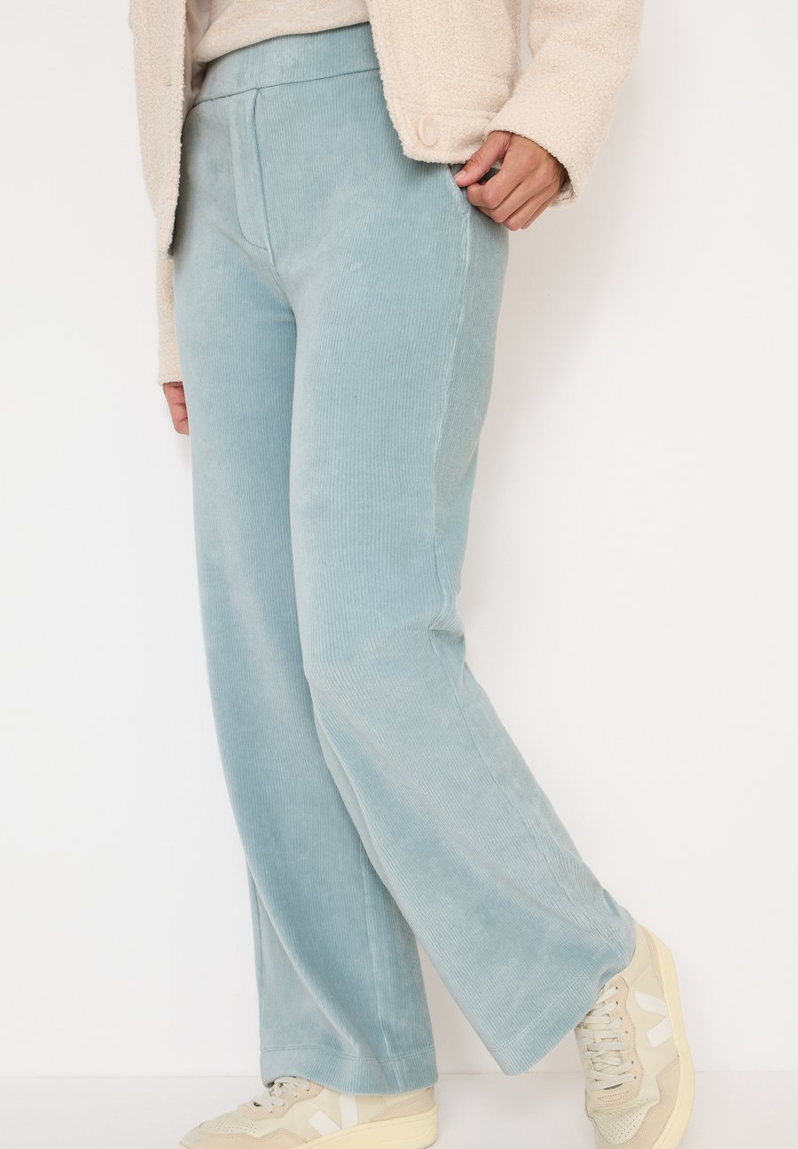 Брюки Cecil WIDE, Blau/Light Blue
Брюки Cecil WIDE, Blau/Light Blue