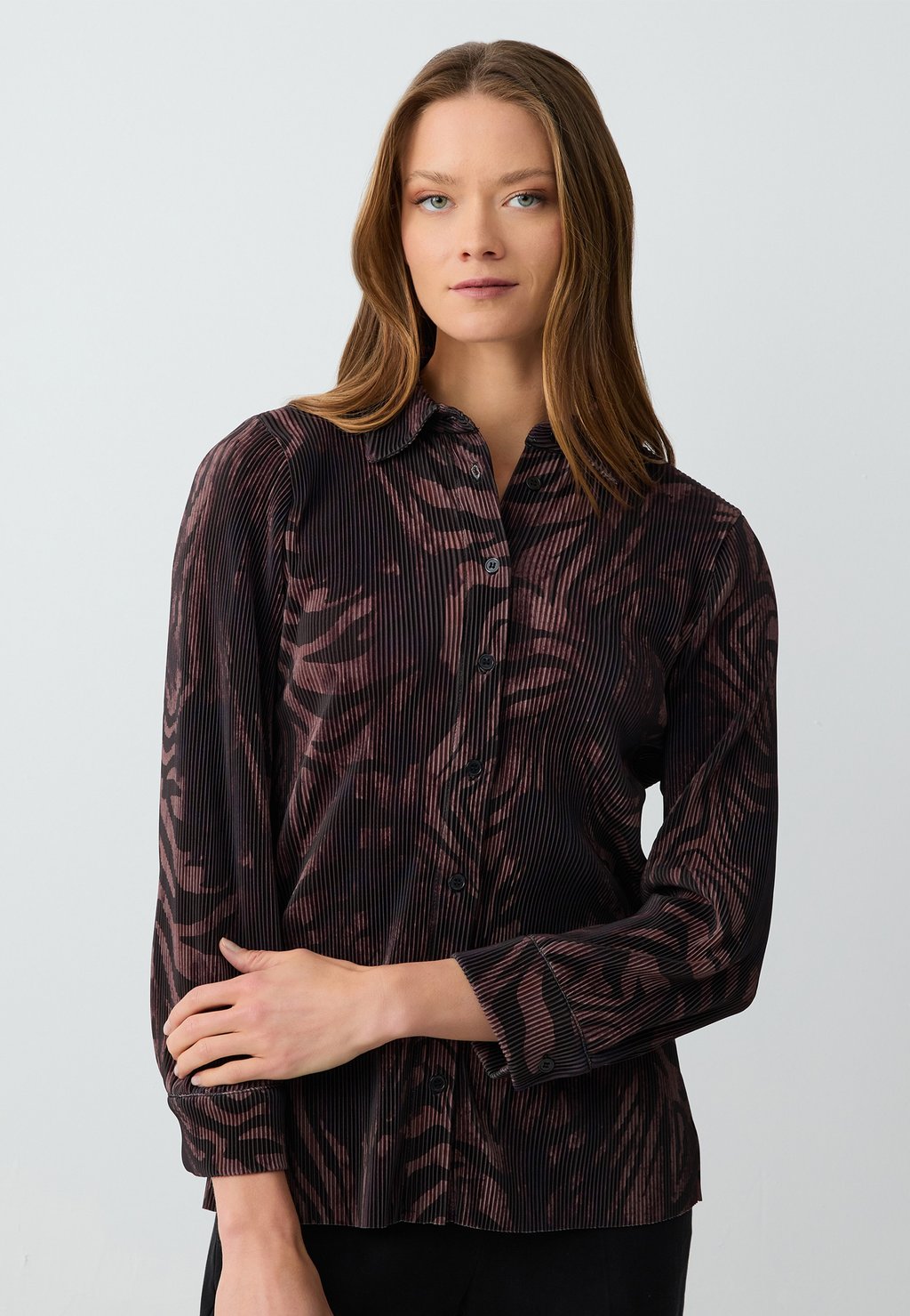 Рубашка NORMAL FIT COLLAR Jimmy Key, коричневый
Рубашка NORMAL FIT COLLAR Jimmy Key, коричневый