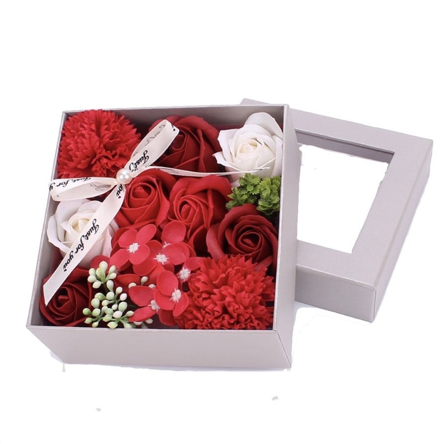 Мыло Flowerbox с розами Большое ароматное мыло Красивый подарок на День матери Okazeo
Мыло Flowerbox с розами Большое ароматное мыло Красивый подарок на День матери Okazeo