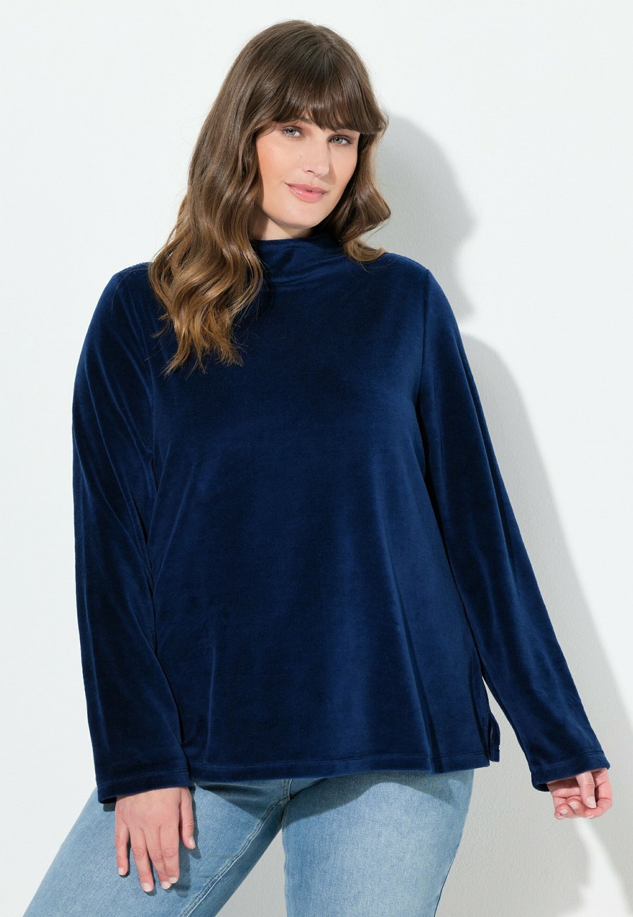 Толстовка Ulla Popken Sweatshirt, Navy Blue/Dark Blue, Синий, Толстовка Ulla Popken Sweatshirt, Navy Blue/Dark Blue
Толстовка Ulla Popken Sweatshirt, Navy Blue/Dark Blue, Синий, Толстовка Ulla Popken Sweatshirt, Navy Blue/Dark Blue