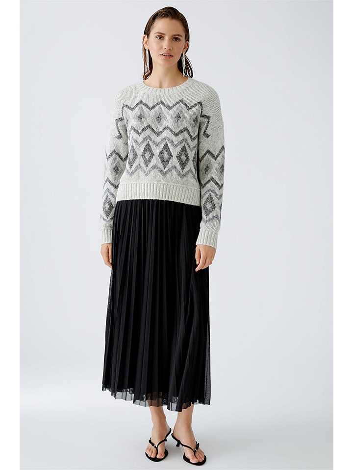 Свитер серого цвета Oui
Свитер серого цвета Oui