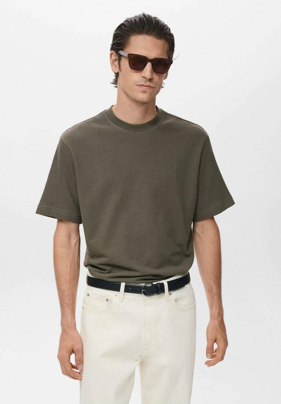 Футболка Mango Basic T-shirt, Dark Brown, Коричневый, Футболка Mango Basic T-shirt, Dark Brown
Футболка Mango Basic T-shirt, Dark Brown, Коричневый, Футболка Mango Basic T-shirt, Dark Brown
