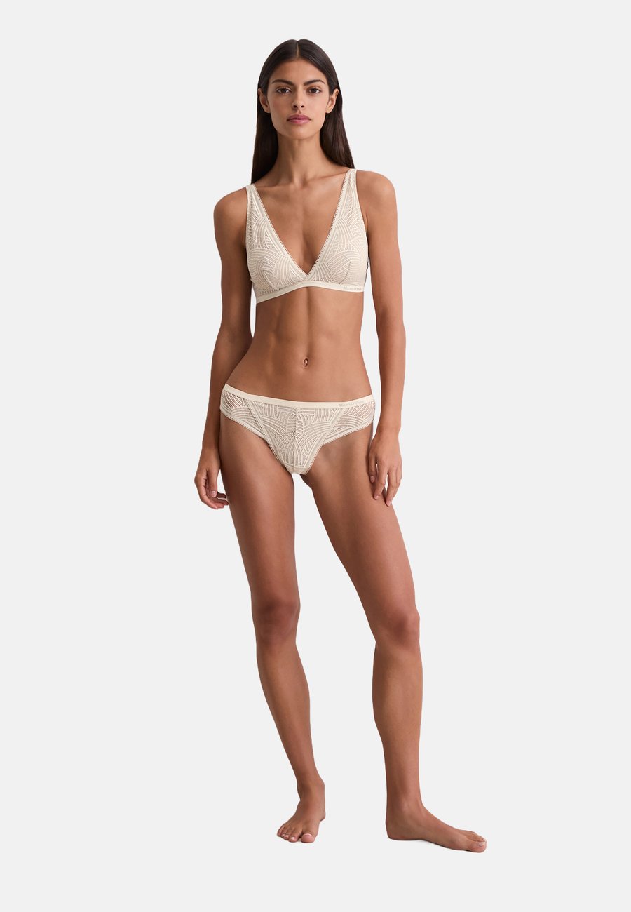 Трусы Marc O'Polo Thong, Chateau Gray/Grey
Трусы Marc O'Polo Thong, Chateau Gray/Grey