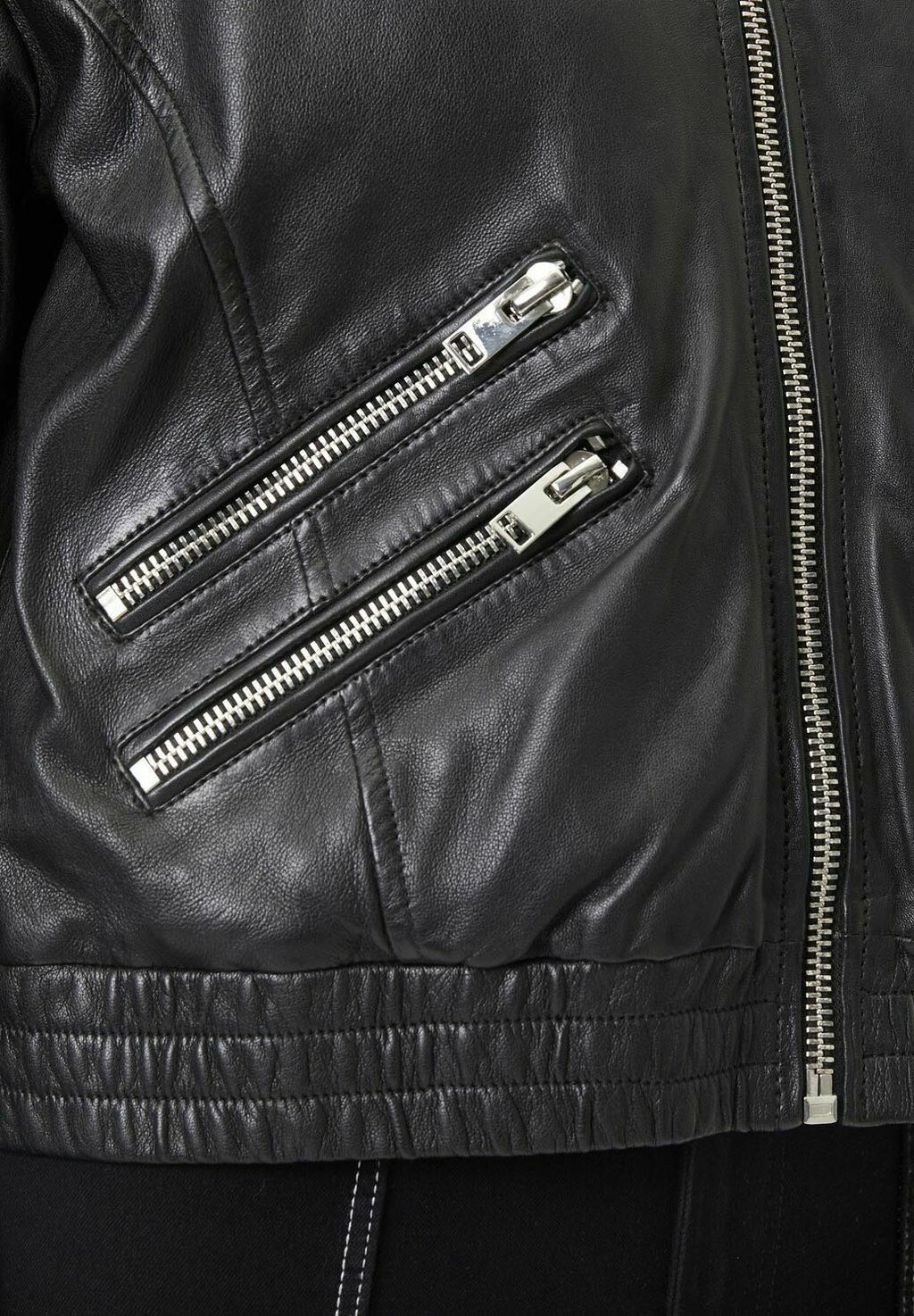 Кожаная куртка G2WHARIET OS Gipsy by Mauritius, черный
Кожаная куртка G2WHARIET OS Gipsy by Mauritius, черный