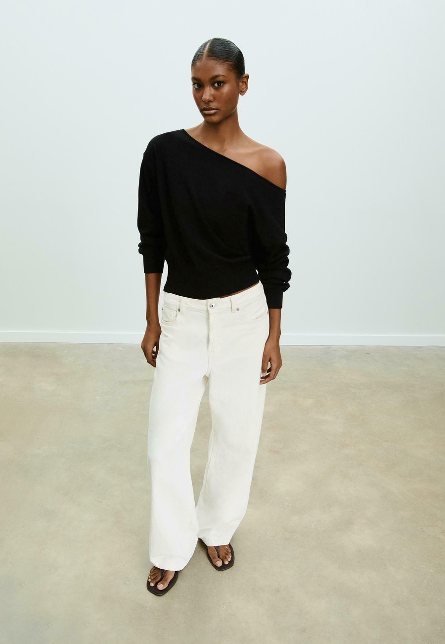 Джемпер Stradivarius Jumper, Black
Джемпер Stradivarius Jumper, Black