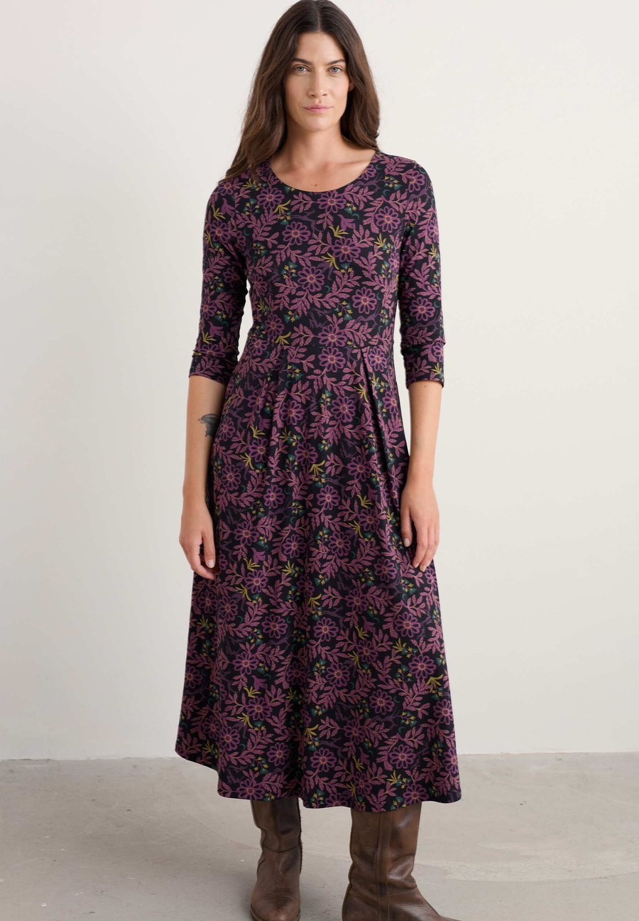 Платье Seasalt Cornwall VERONICA, Purple - Evening Woodland Onyx/Purple
Платье Seasalt Cornwall VERONICA, Purple - Evening Woodland Onyx/Purple