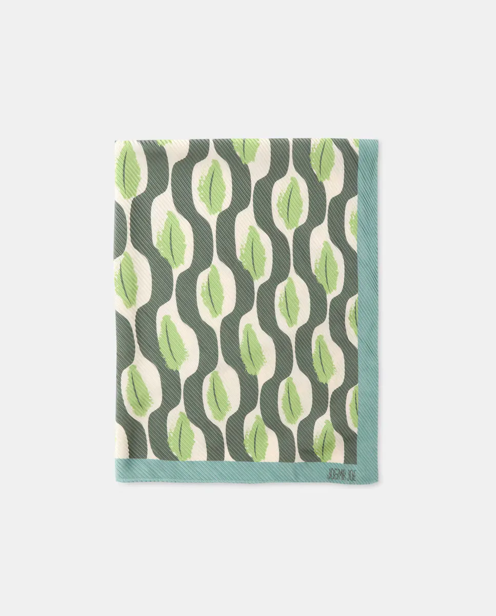 Плиссированный платок с принтом листьев Jo & Mr. Joe, зеленый
Плиссированный платок с принтом листьев Jo & Mr. Joe, зеленый