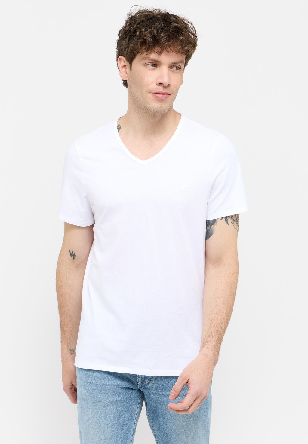 Футболка базовая Mustang, цвет weiß
Футболка базовая Mustang, цвет weiß