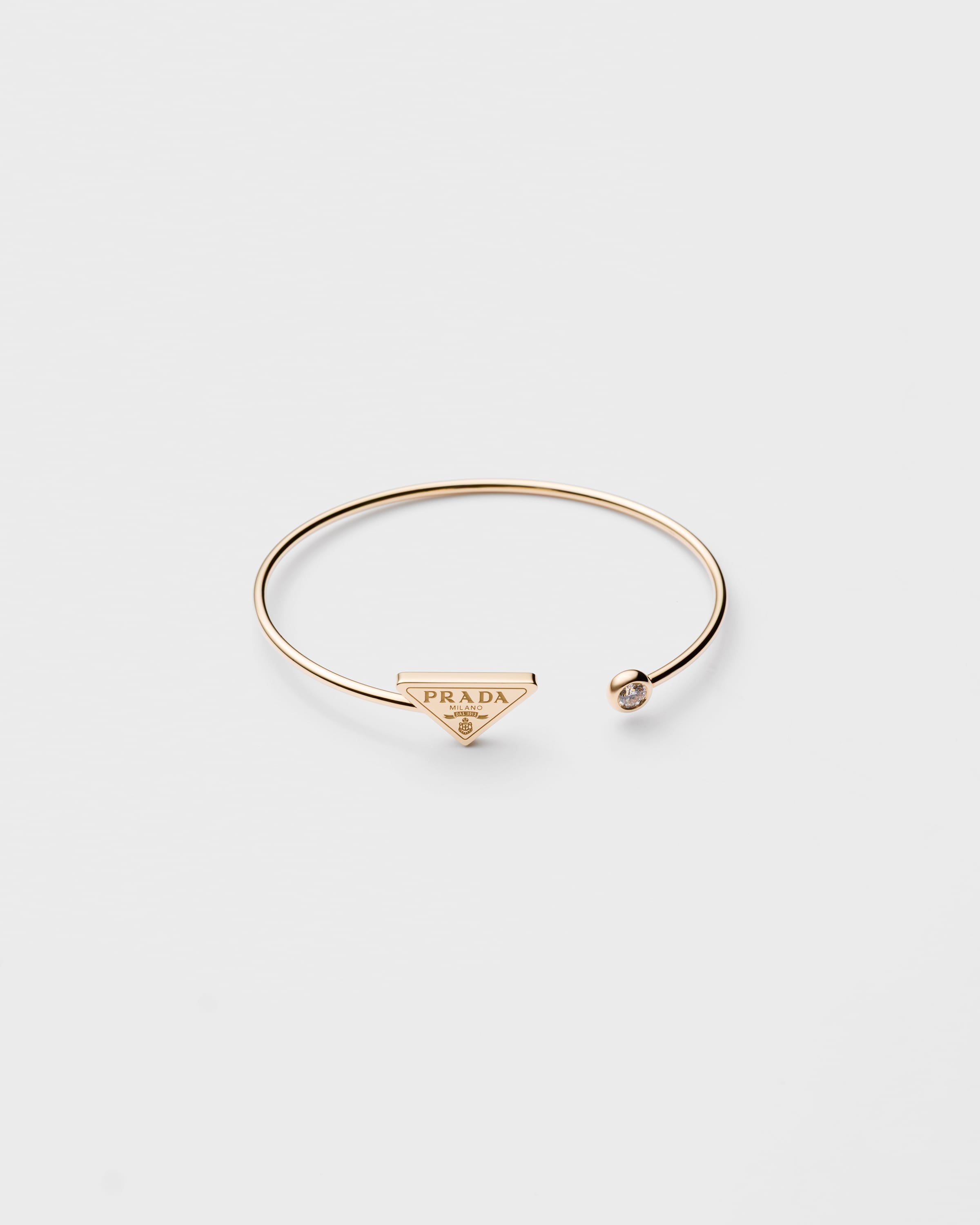 Браслет-кафф Eternal Gold из желтого золота с бриллиантом Prada, золото/белый
Браслет-кафф Eternal Gold из желтого золота с бриллиантом Prada, золото/белый