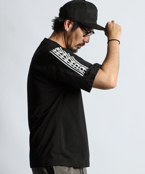 The DUFFER of ST.GEORGE Футболка быстросохнущая с рукавом летучая мышь, The Duffer of St. George, черный
The DUFFER of ST.GEORGE Футболка быстросохнущая с рукавом летучая мышь, The Duffer of St. George, черный