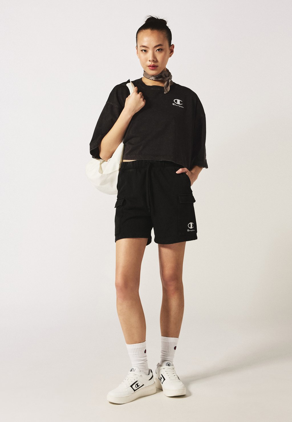 Шорты ICONS PLUS - Tracksuit bottoms Champion, черный
Шорты ICONS PLUS - Tracksuit bottoms Champion, черный