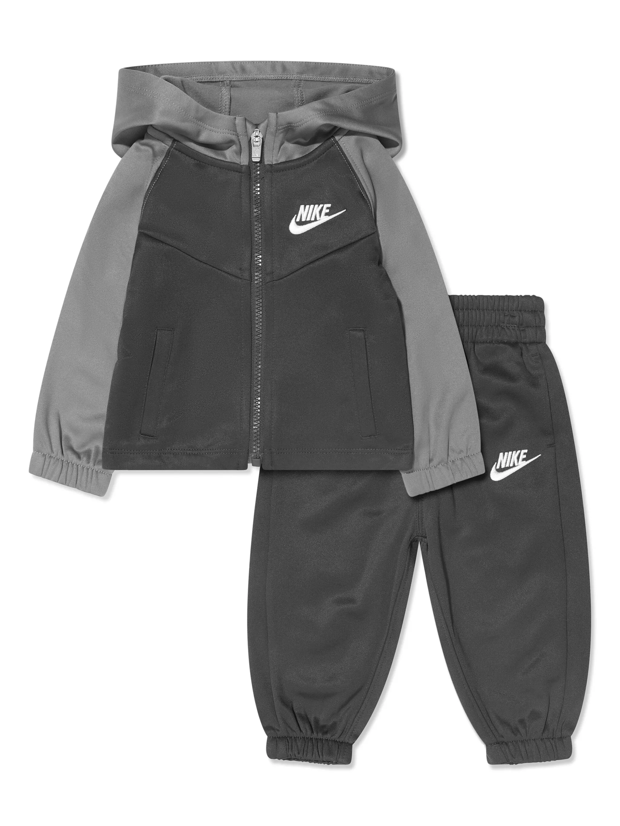 Спортивный костюм Lifestyle Essential с вышитым логотипом Nike Kids, серый
Спортивный костюм Lifestyle Essential с вышитым логотипом Nike Kids, серый