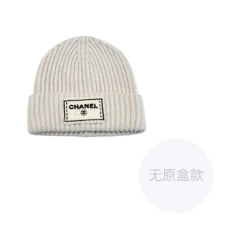 Кашемировая шапка-бини Women's CHANEL, белый/черный
Кашемировая шапка-бини Women's CHANEL, белый/черный