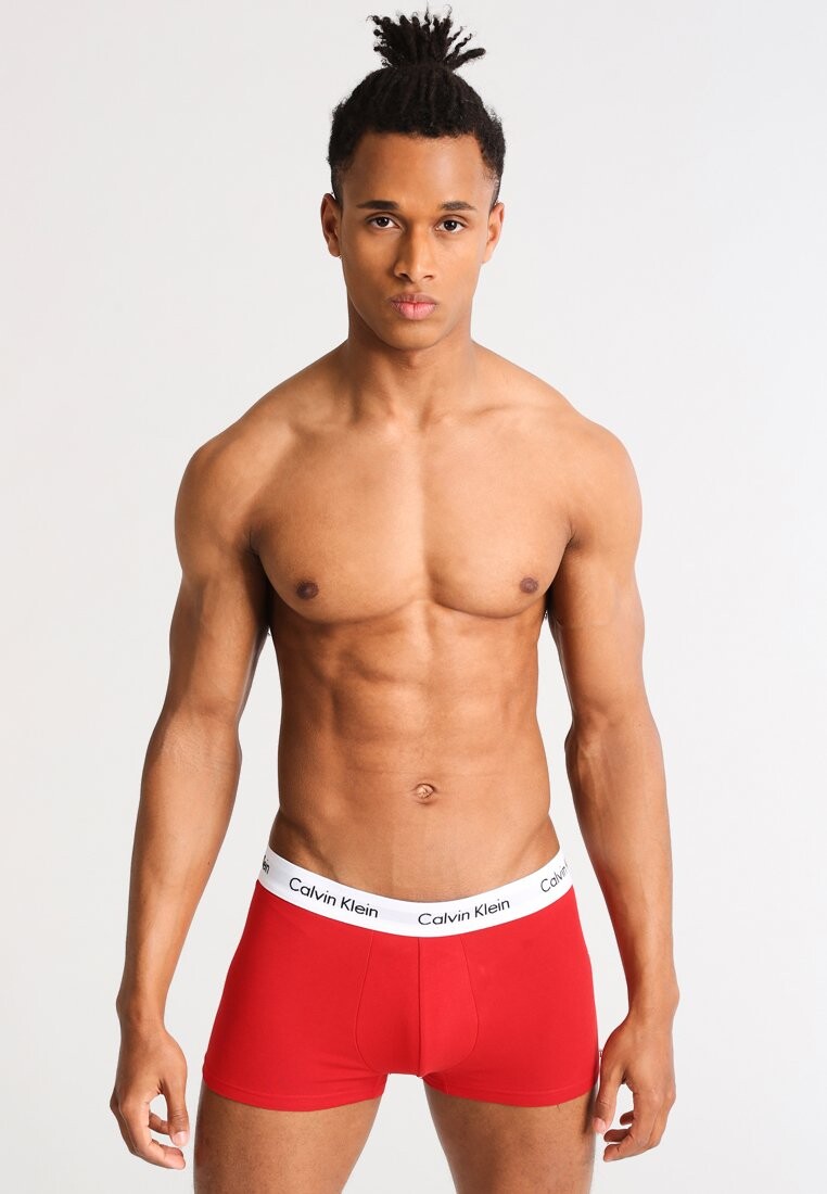 Трусики LOW RISE TRUNK 3 PACK Calvin Klein Underwear, цвет white/red ginger 
Трусики LOW RISE TRUNK 3 PACK Calvin Klein Underwear, цвет white/red ginger