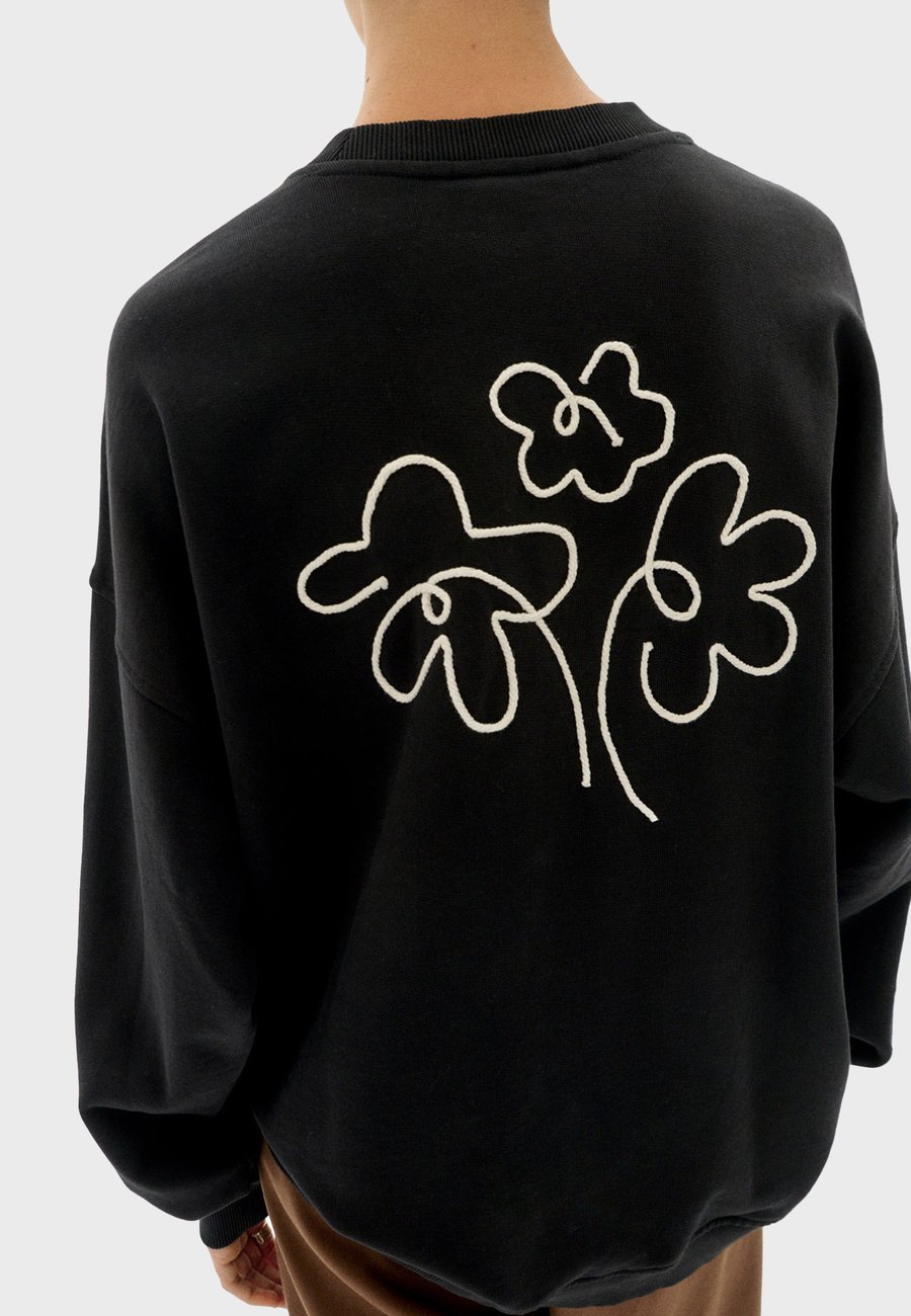 Толстовка Thinking Mu FLOWER ROPE, Black
Толстовка Thinking Mu FLOWER ROPE, Black