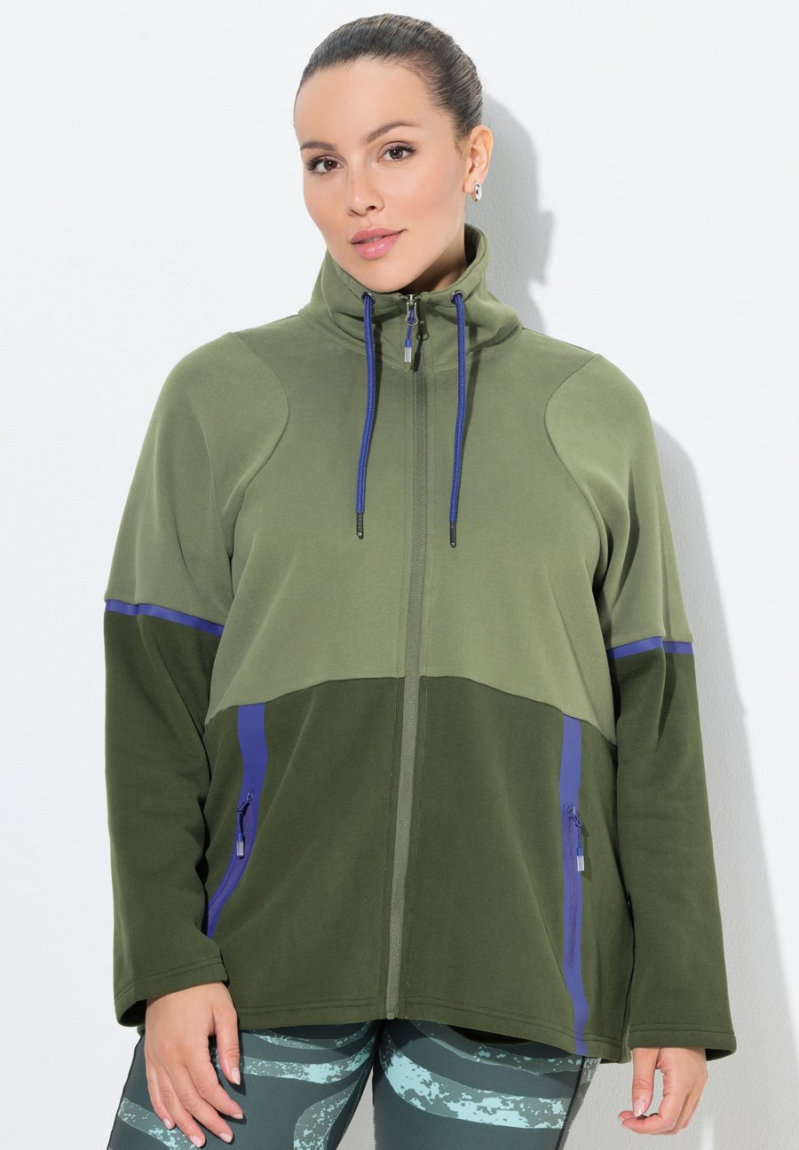 Толстовка Ulla Popken TWO-TONE FRONT POCKET, Olive Green/Olive, Зеленый, Толстовка Ulla Popken TWO-TONE FRONT POCKET, Olive Green/Olive
Толстовка Ulla Popken TWO-TONE FRONT POCKET, Olive Green/Olive, Зеленый, Толстовка Ulla Popken TWO-TONE FRONT POCKET, Olive Green/Olive