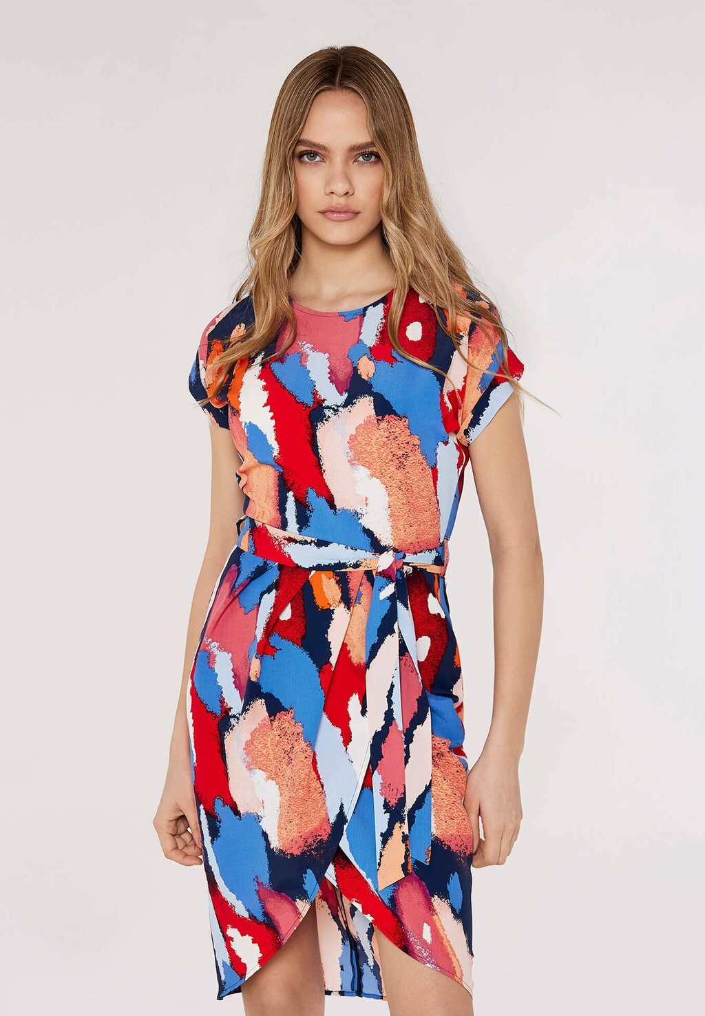 Дневное платье PAINTBRUSH WRAP Apricot, цвет navy
Дневное платье PAINTBRUSH WRAP Apricot, цвет navy