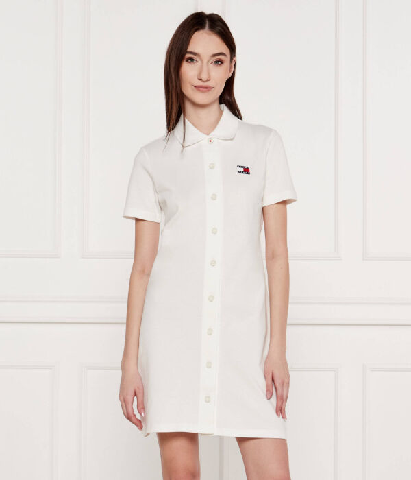 Значок на платье Tommy Jeans, экрю 
Значок на платье Tommy Jeans, экрю