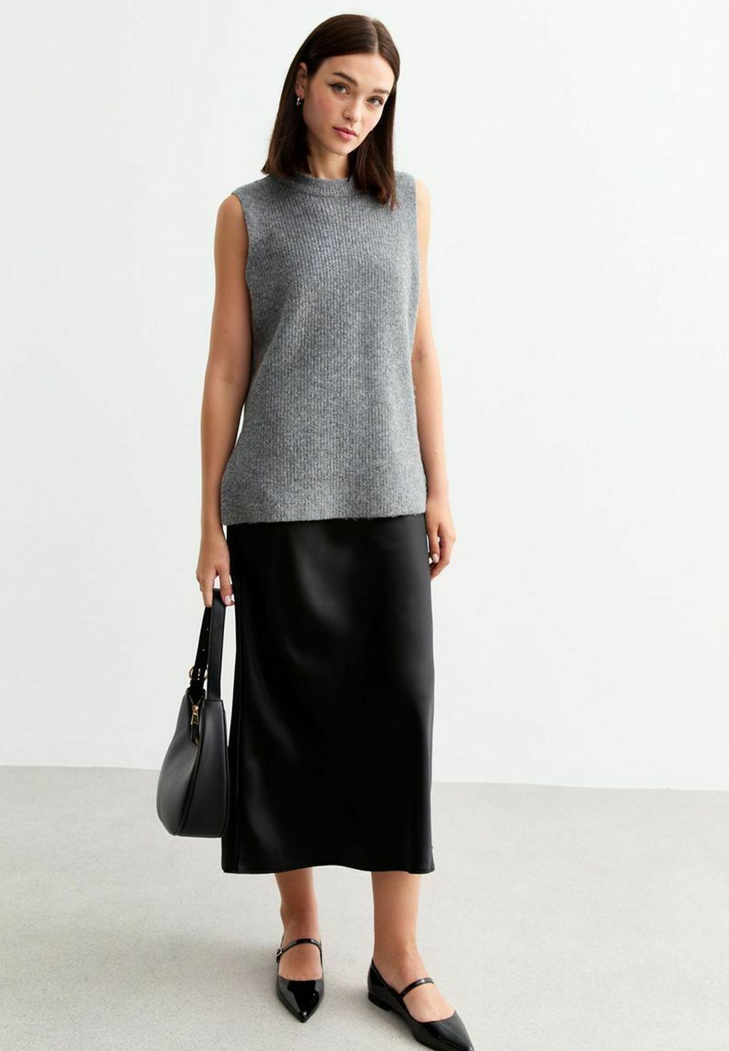 Юбка А-силуэта New Look, черный
Юбка А-силуэта New Look, черный