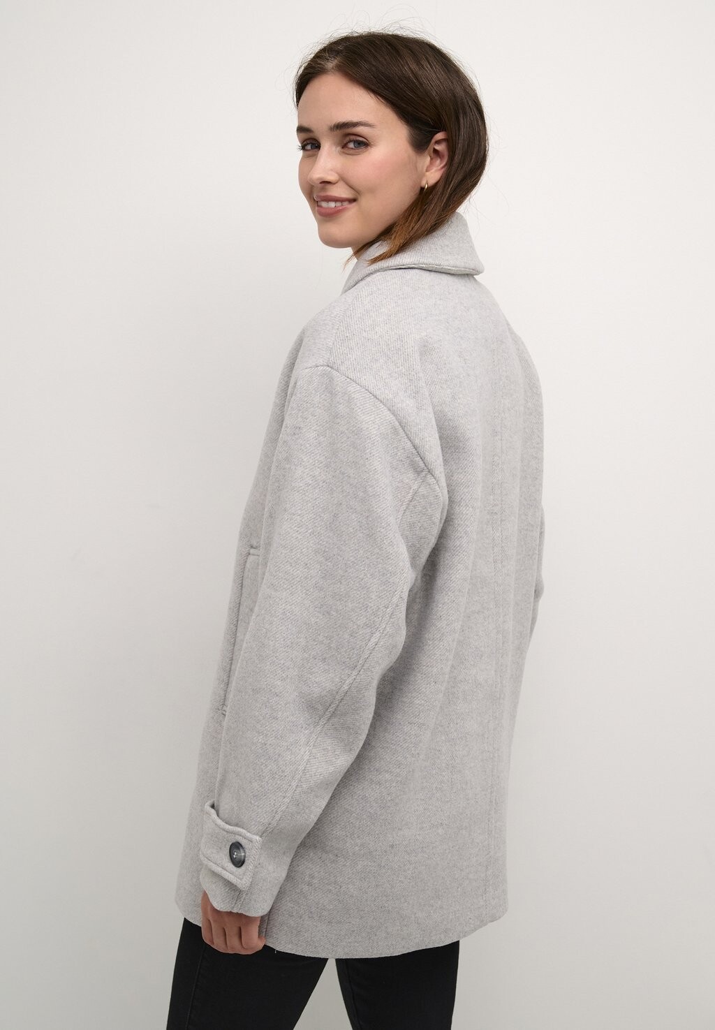 Короткое пальто MAJA Kaffe, серый
Короткое пальто MAJA Kaffe, серый